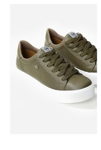 Tenis