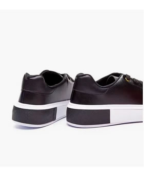 Tenis